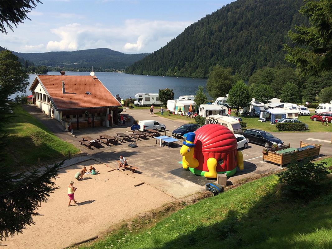 camping-le-lac-hautes-vosges-tourisme-g-rardmer-terrain-de-camping